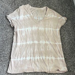 Universal Thread T-shirt